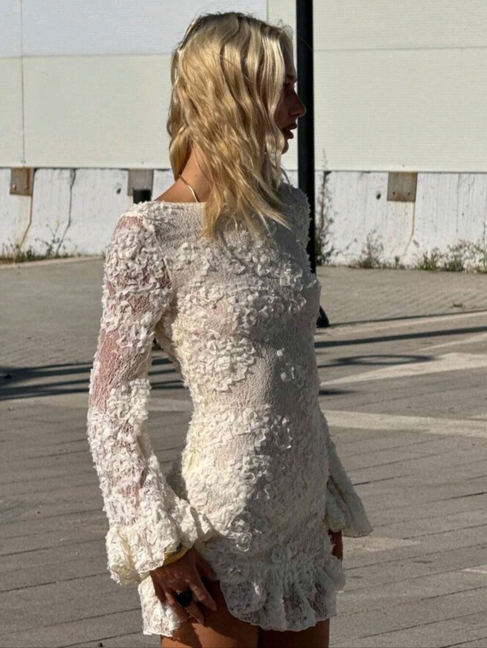 Women's New Elegant Lace Backless Color-Block Mini Dress, Cream Solid - Picture 8 of 9